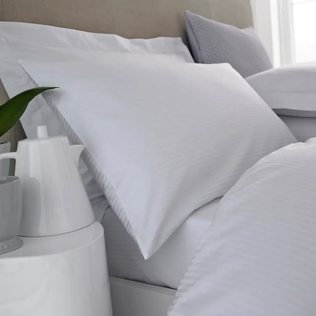 [ENSIM-DUVET-COVER-140x200-CAN] Ensím Rúmföt 140x200 cm - T300 80% bómull, 20% pólýester, 1 cm rönd,