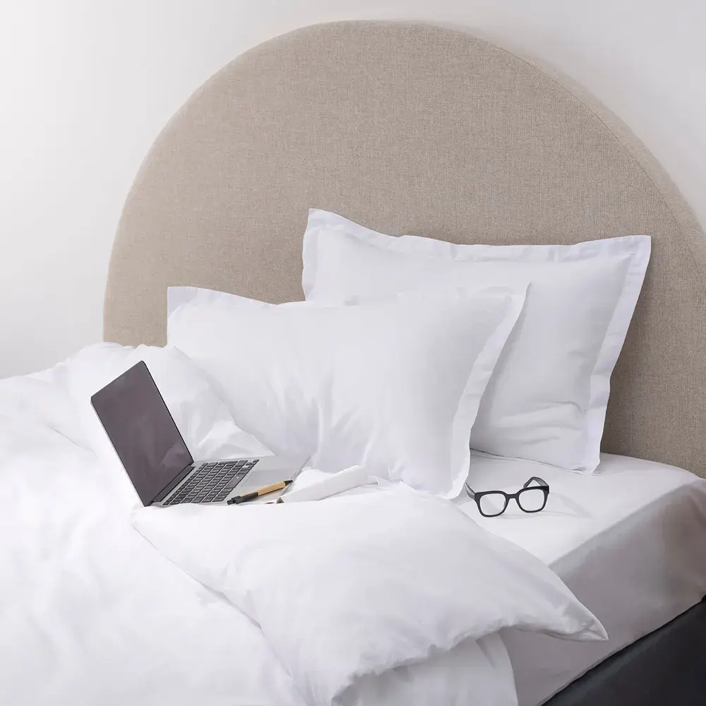 HÓTELKODDAVER FYRIR 50x90cm KODDA – SATIN LUXE 300