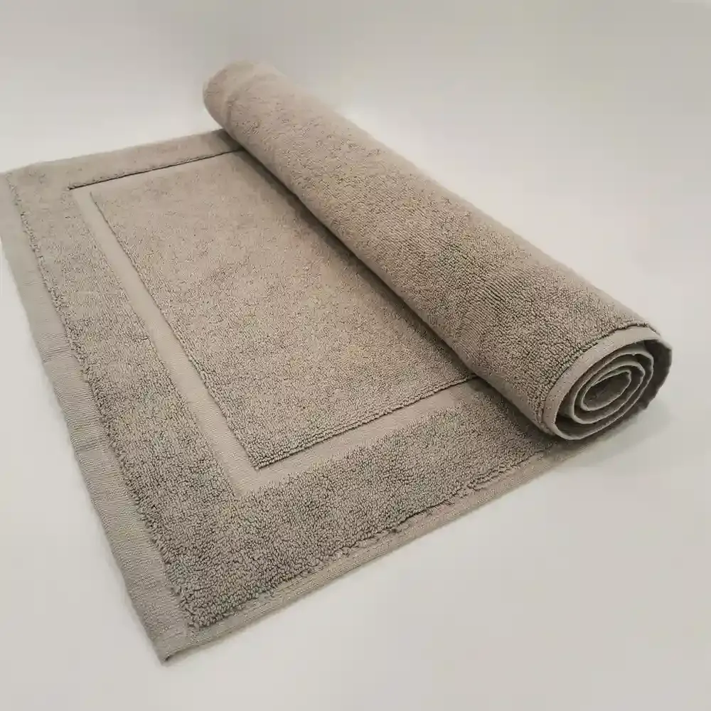 [T31000400001] SIENNA baðmotta fyrir hótel í sand lit – 50×80 cm