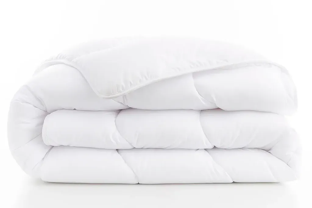 [Z67110100B0] AURA vetrarsæng fyrir hótel – 400 g/m² (140x200cm)