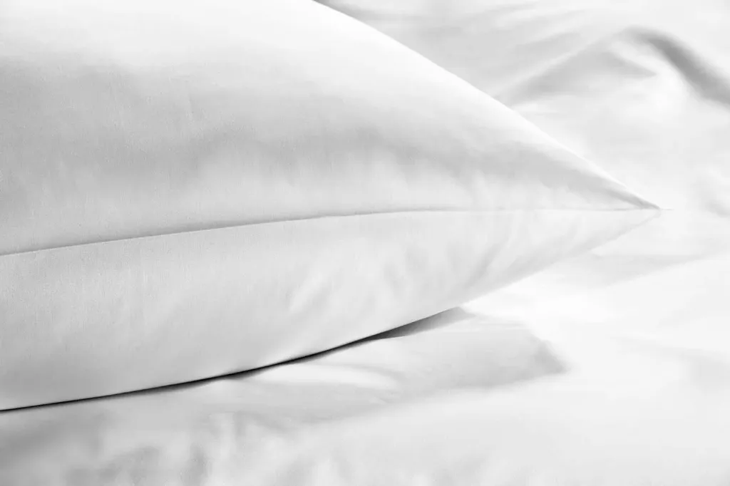 [Vinovo_single_duvet_cover_open_bag_style_150x235cm] Hvít Hótelrúmföt úr 100% bómull - TC300 fyrir 140x200cm sæng