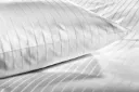 Strípuð Hótelrúmföt með 6/24mm satínstrípum fyrir 140x200cm sæng - TC240